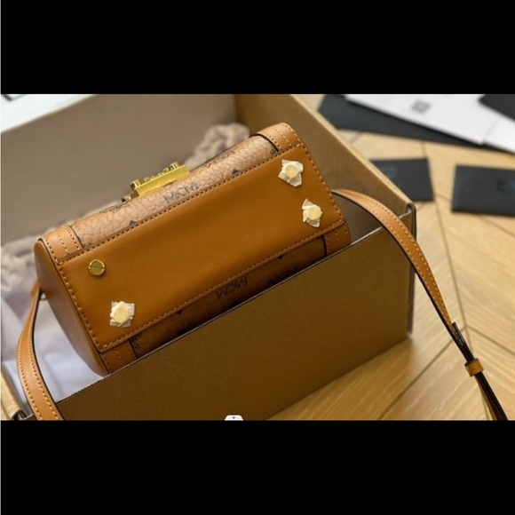 MCM Tracy Satchel Small Visetos Cognac - Picture 2 of 7